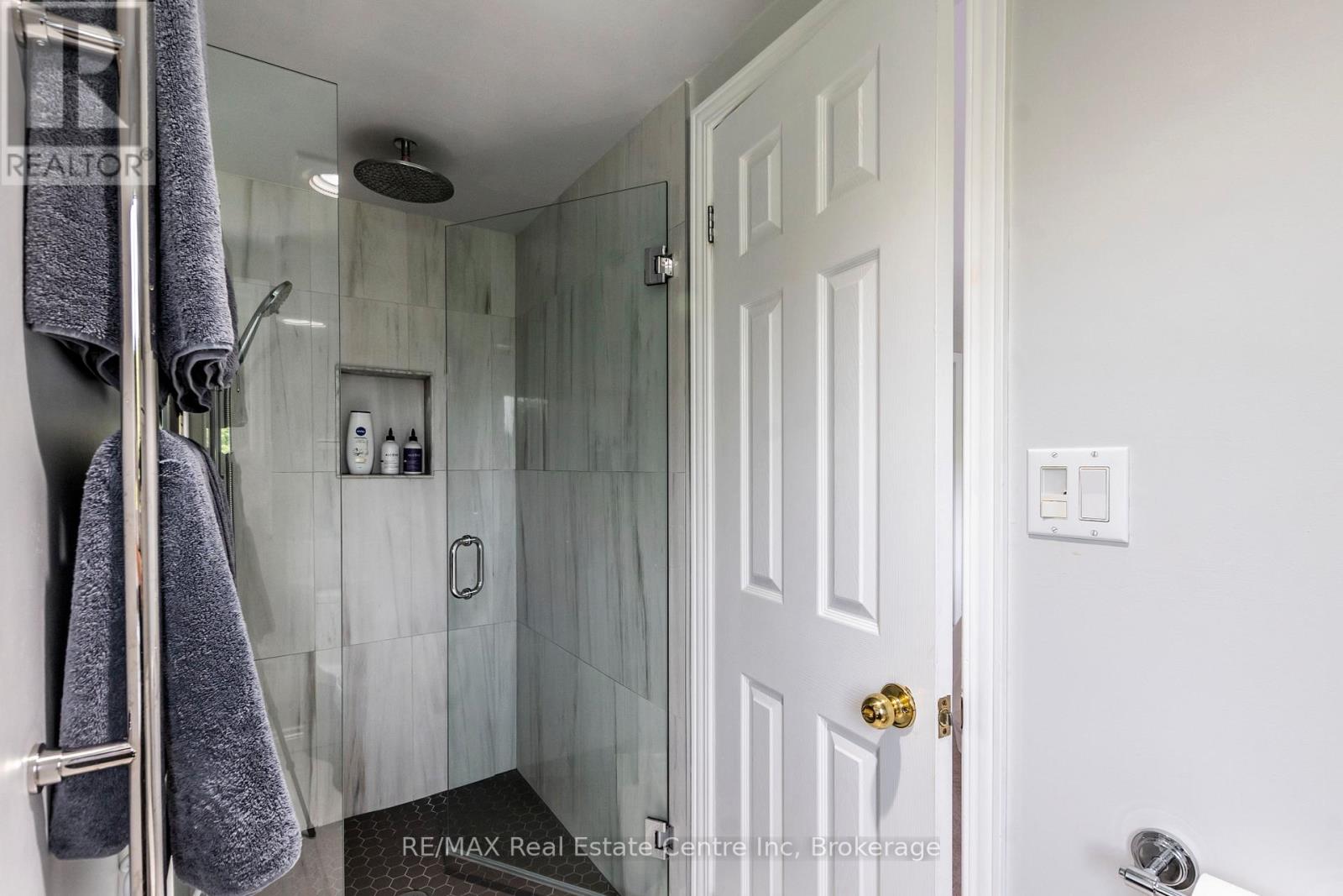 29 Stockman Crescent, Halton Hills, Ontario  L7G 1J5 - Photo 30 - W12380203