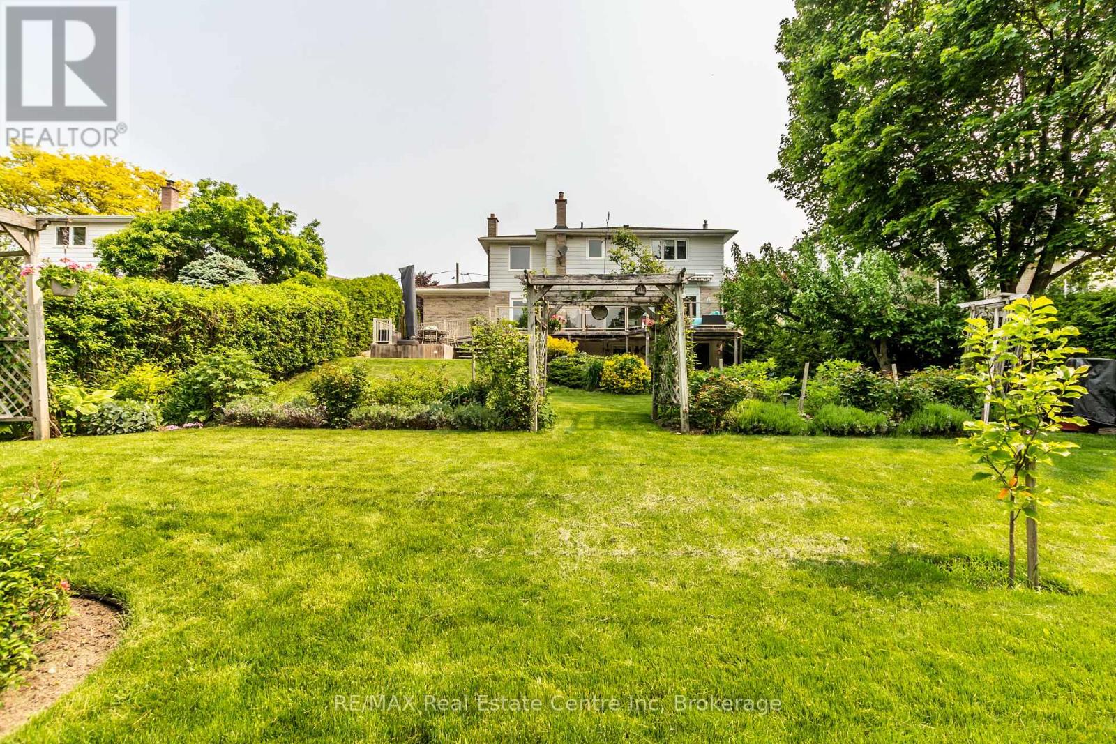 29 Stockman Crescent, Halton Hills, Ontario  L7G 1J5 - Photo 46 - W12380203