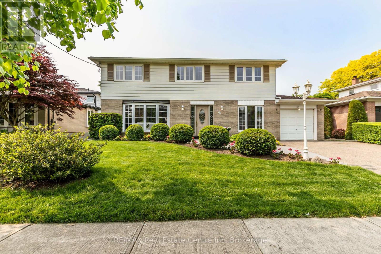 29 Stockman Crescent, Halton Hills, Ontario  L7G 1J5 - Photo 6 - W12380203