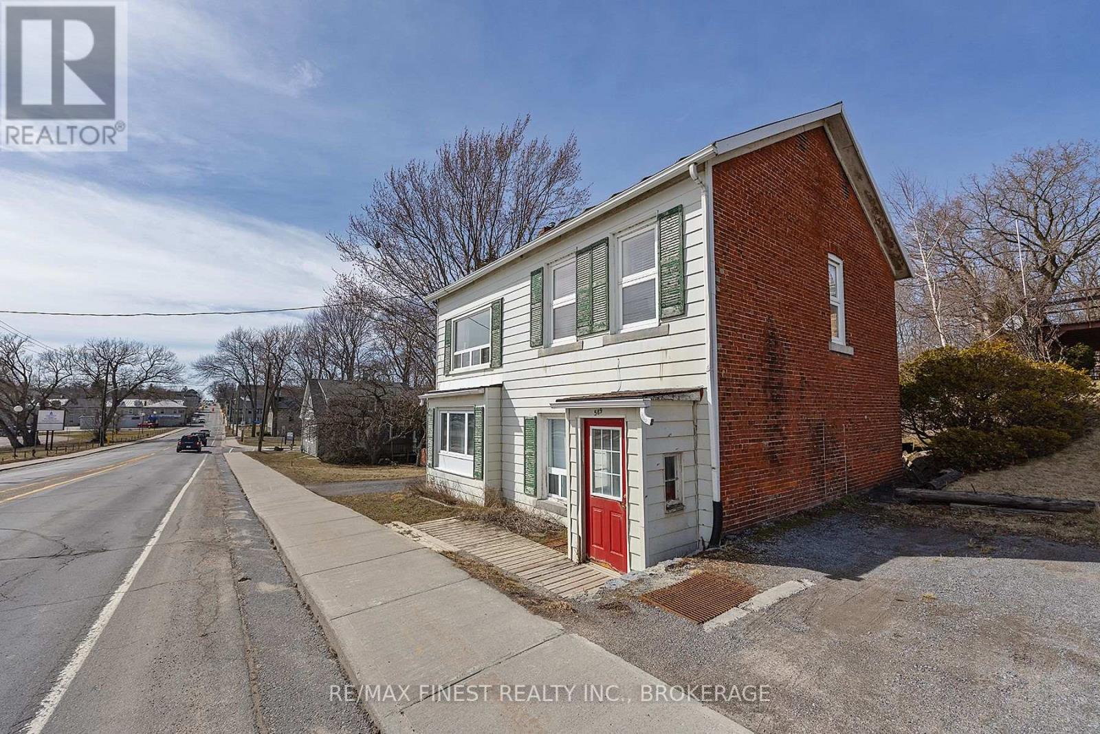 589 King Street W, Kingston, Ontario  K7M 2E6 - Photo 2 - X12380279