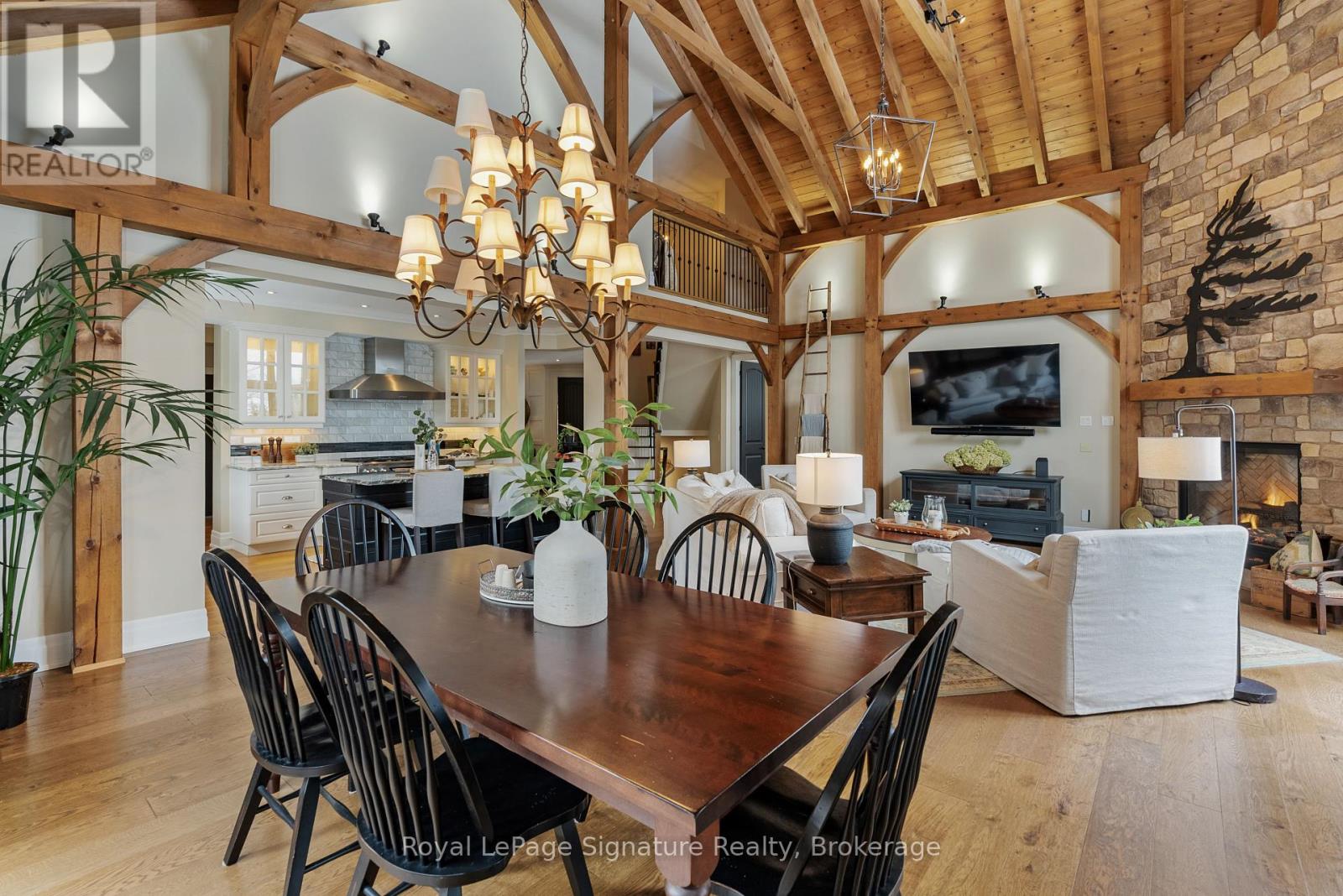 149 East Ridge Drive, Blue Mountains, Ontario  N0H 2P0 - Photo 9 - X12380261