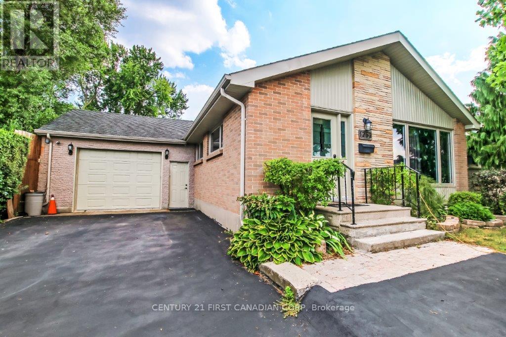 1252 Michael Street, London East, Ontario  N5V 2H5 - Photo 1 - X12380182