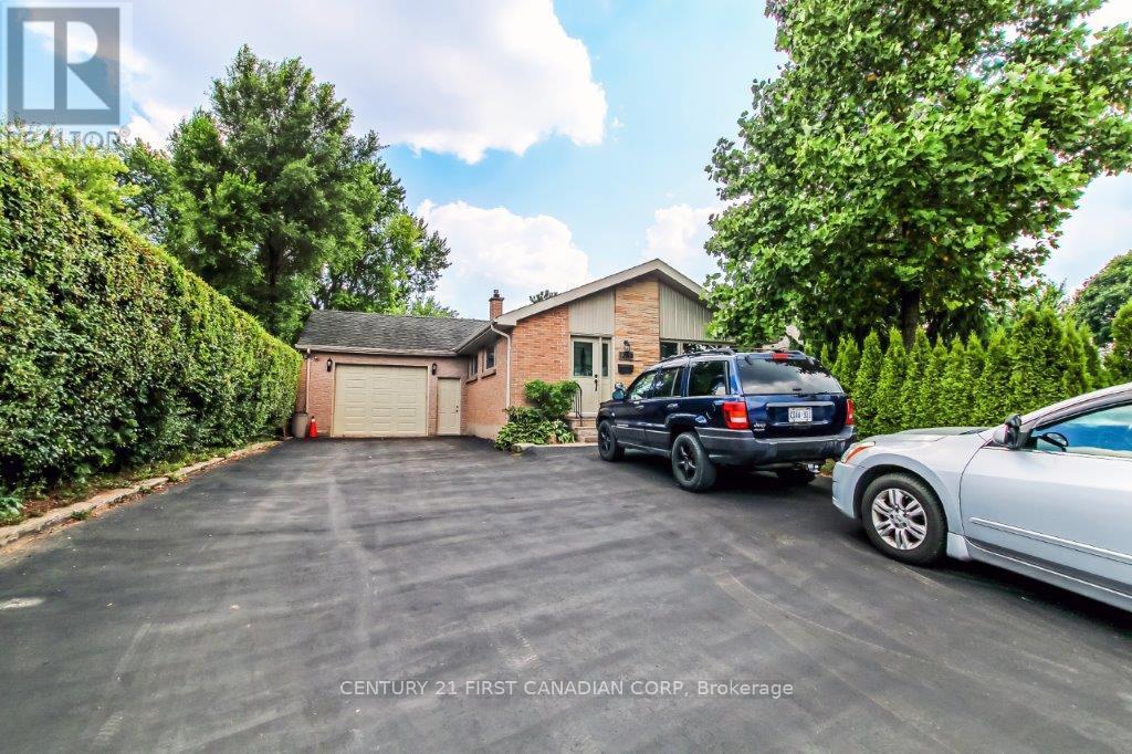 1252 Michael Street, London East, Ontario  N5V 2H5 - Photo 2 - X12380182