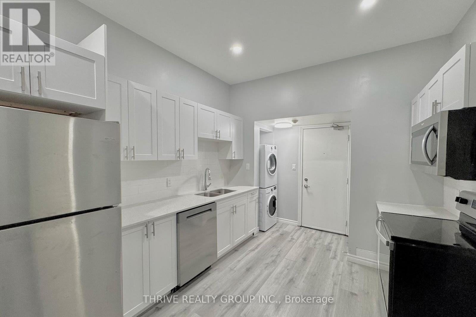 12 - 268 Talbot Street, St. Thomas, Ontario  N5P 1B4 - Photo 3 - X12380191