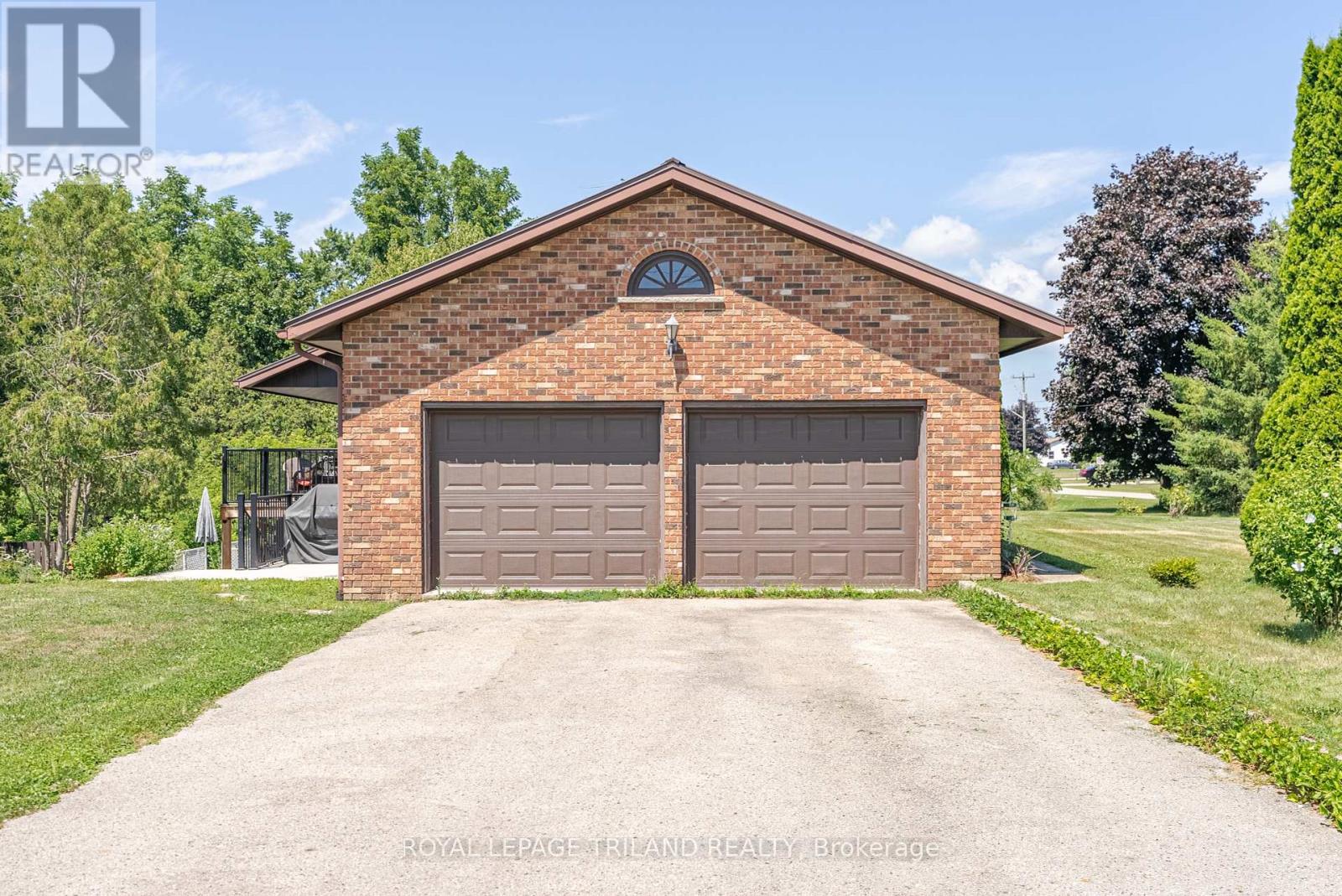 12053 Whittaker Road, Malahide (Springfield), Ontario  N0L 2J0 - Photo 1 - X12380206