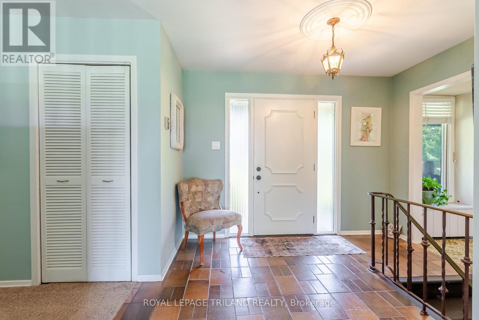 12053 Whittaker Road, Malahide (Springfield), Ontario  N0L 2J0 - Photo 11 - X12380206