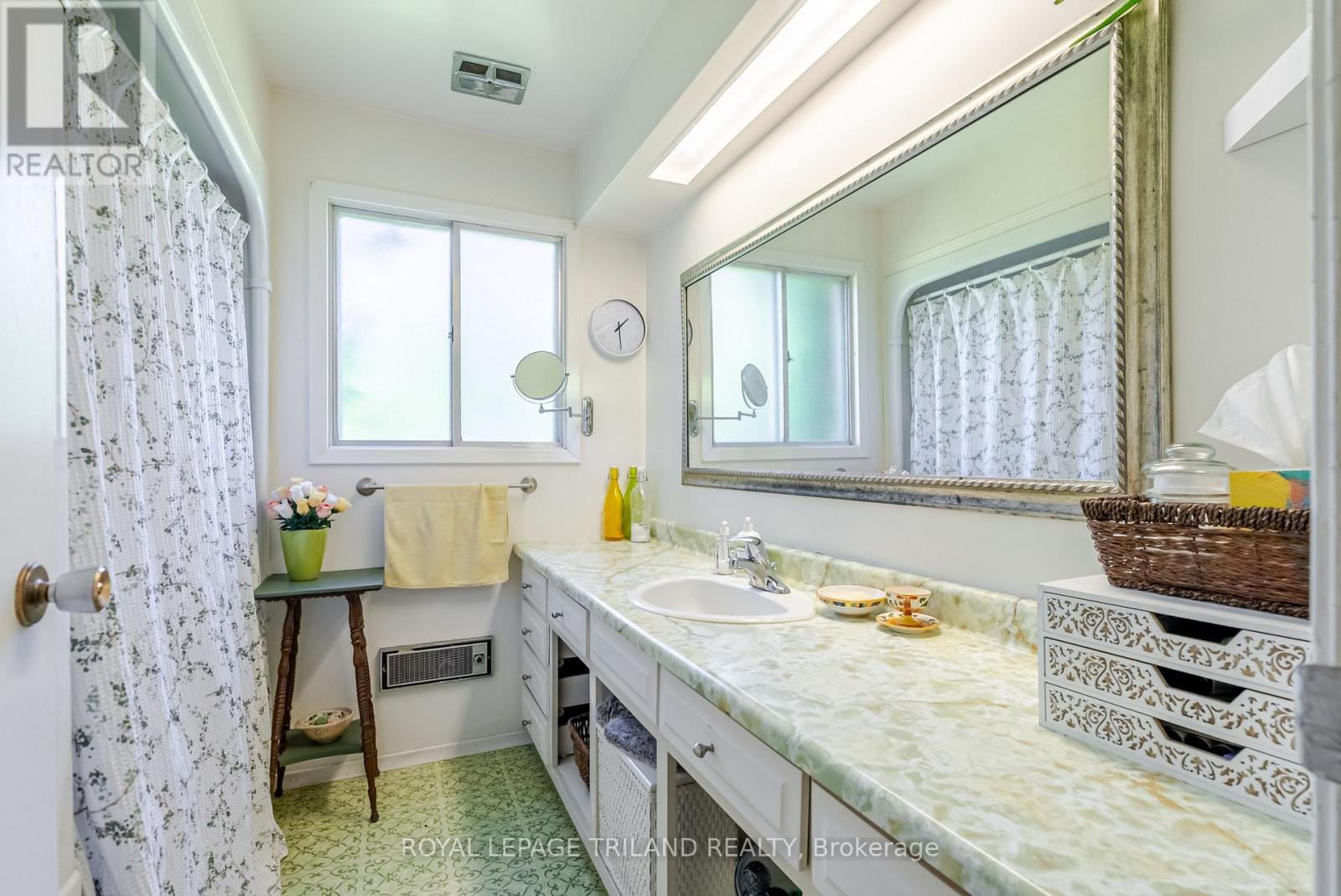 12053 Whittaker Road, Malahide (Springfield), Ontario  N0L 2J0 - Photo 25 - X12380206