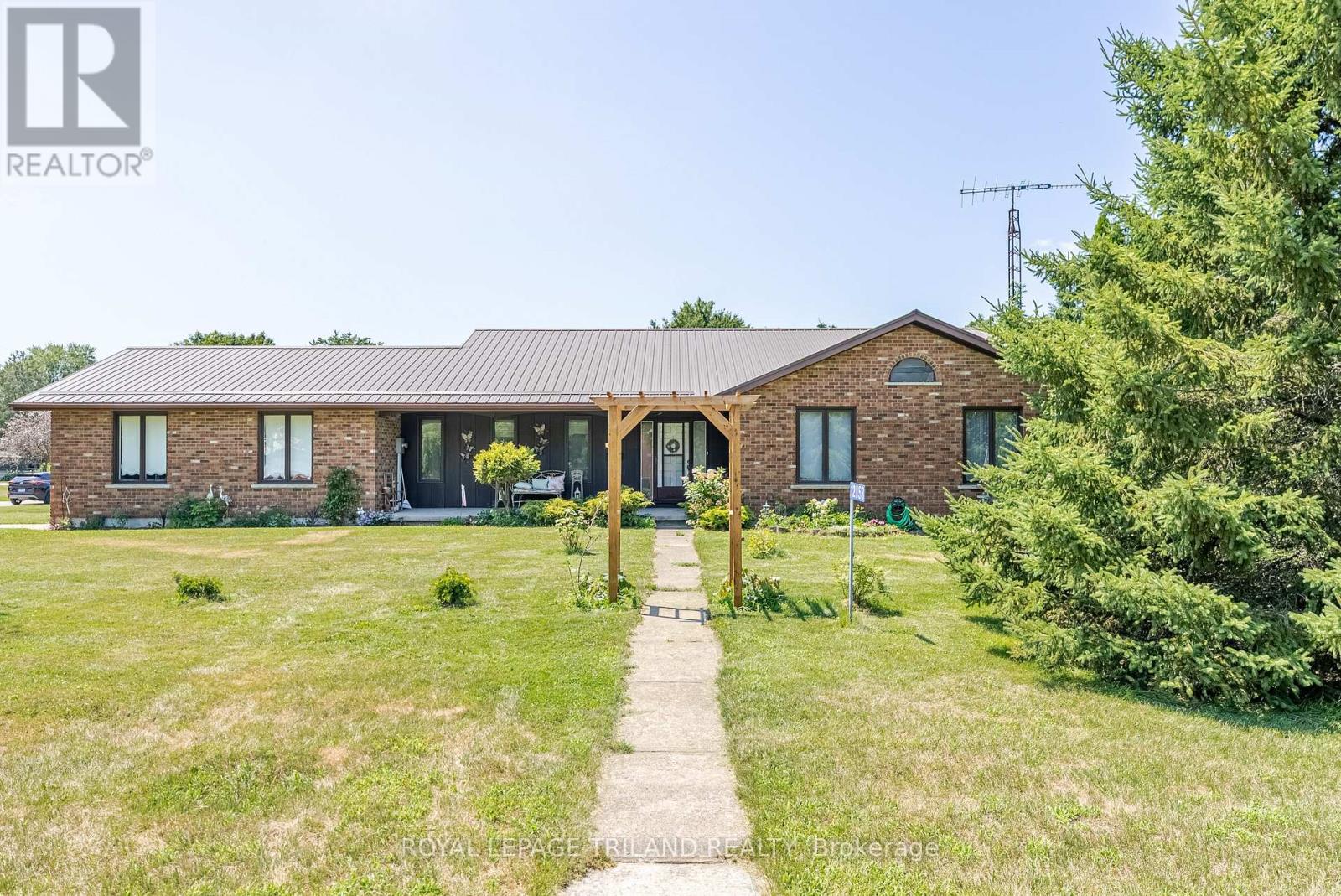 12053 Whittaker Road, Malahide (Springfield), Ontario  N0L 2J0 - Photo 5 - X12380206
