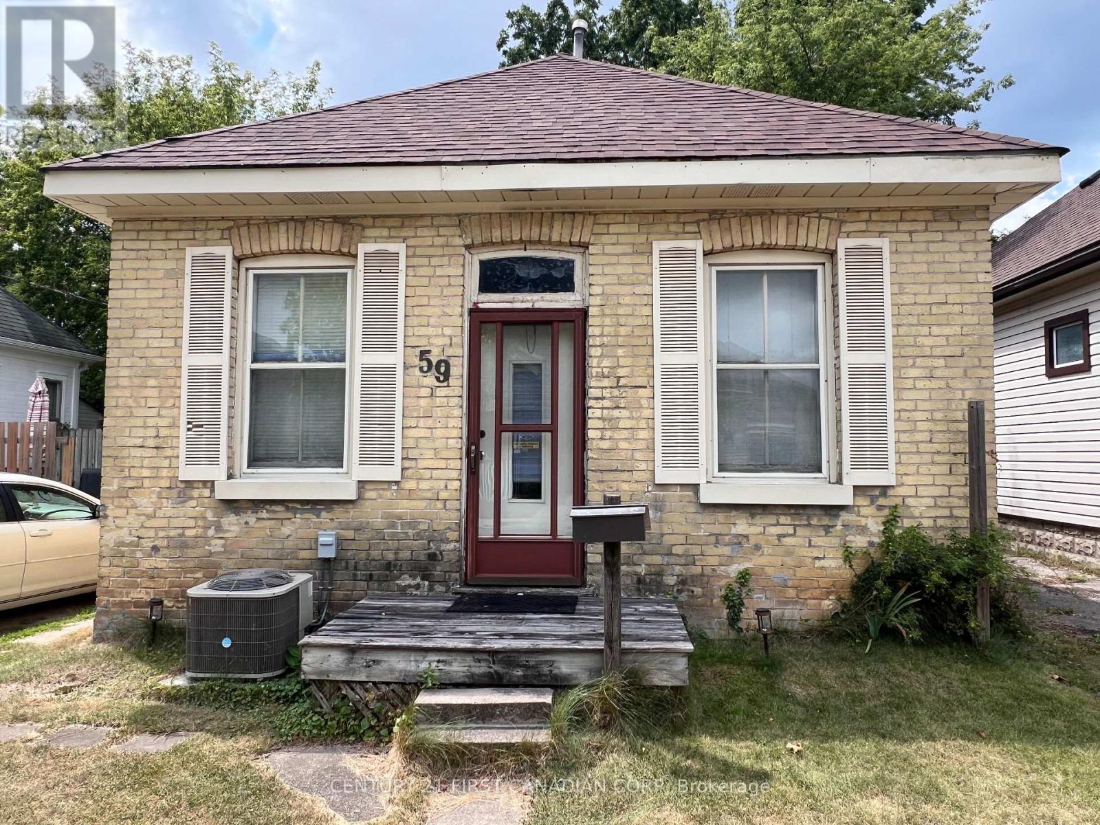 59 Hydro Street, London East (East M), Ontario  N5Z 2H5 - Photo 1 - X12380254