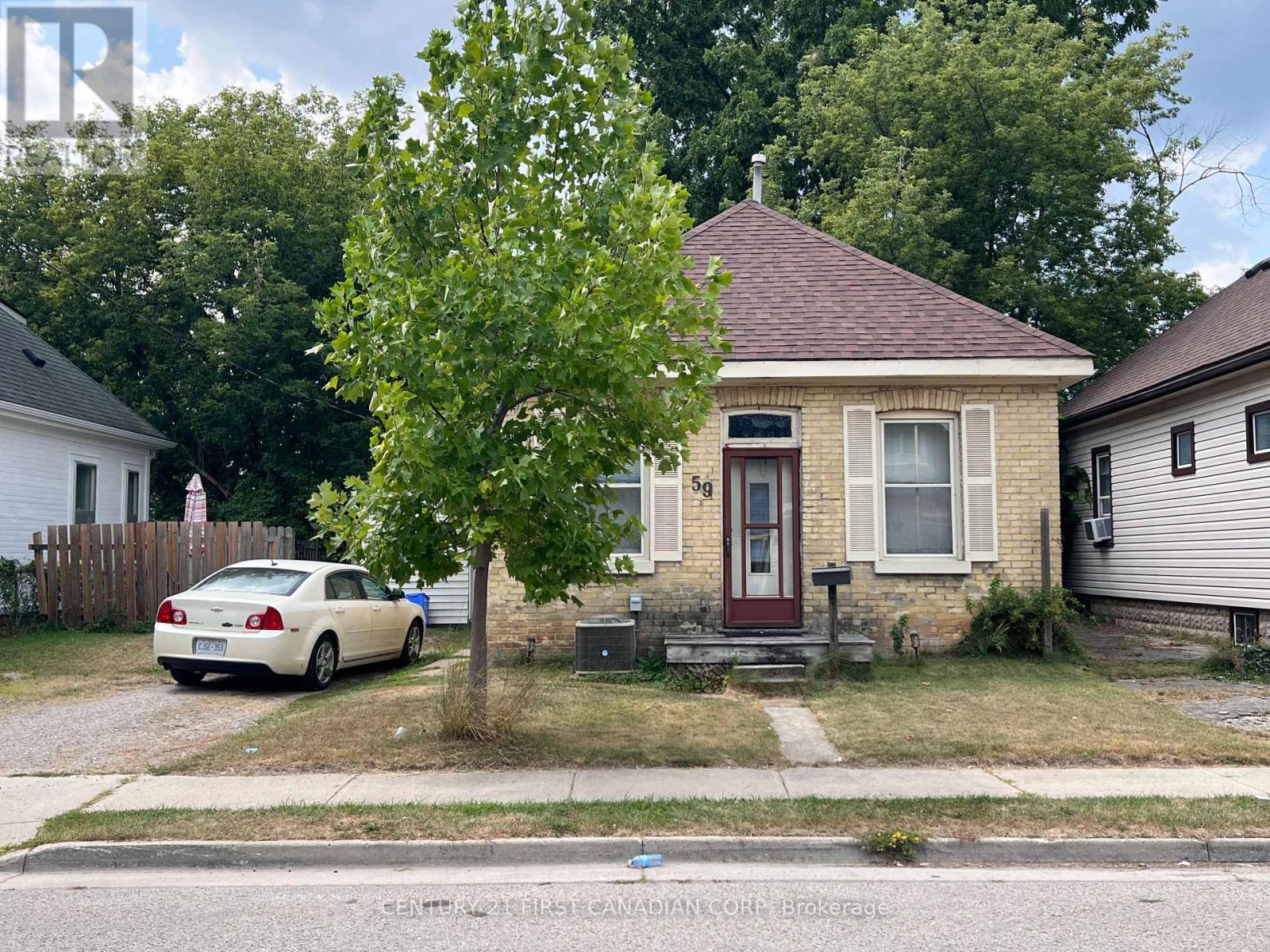 59 Hydro Street, London East (East M), Ontario  N5Z 2H5 - Photo 2 - X12380254