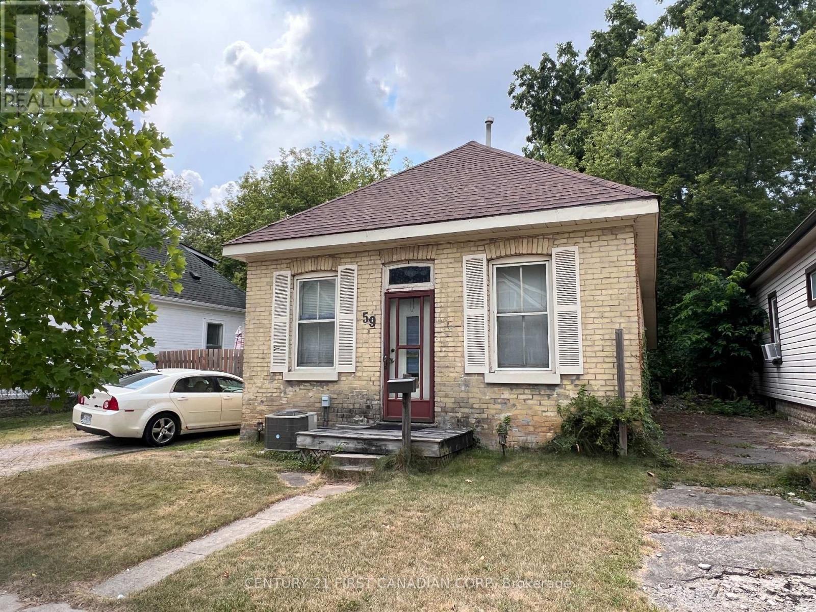59 Hydro Street, London East (East M), Ontario  N5Z 2H5 - Photo 6 - X12380254