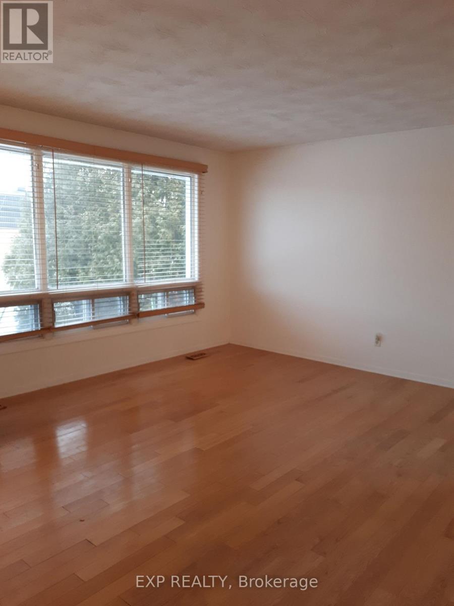 6772 Rocque Street, Ottawa, Ontario  K1C 1A2 - Photo 6 - X12380180