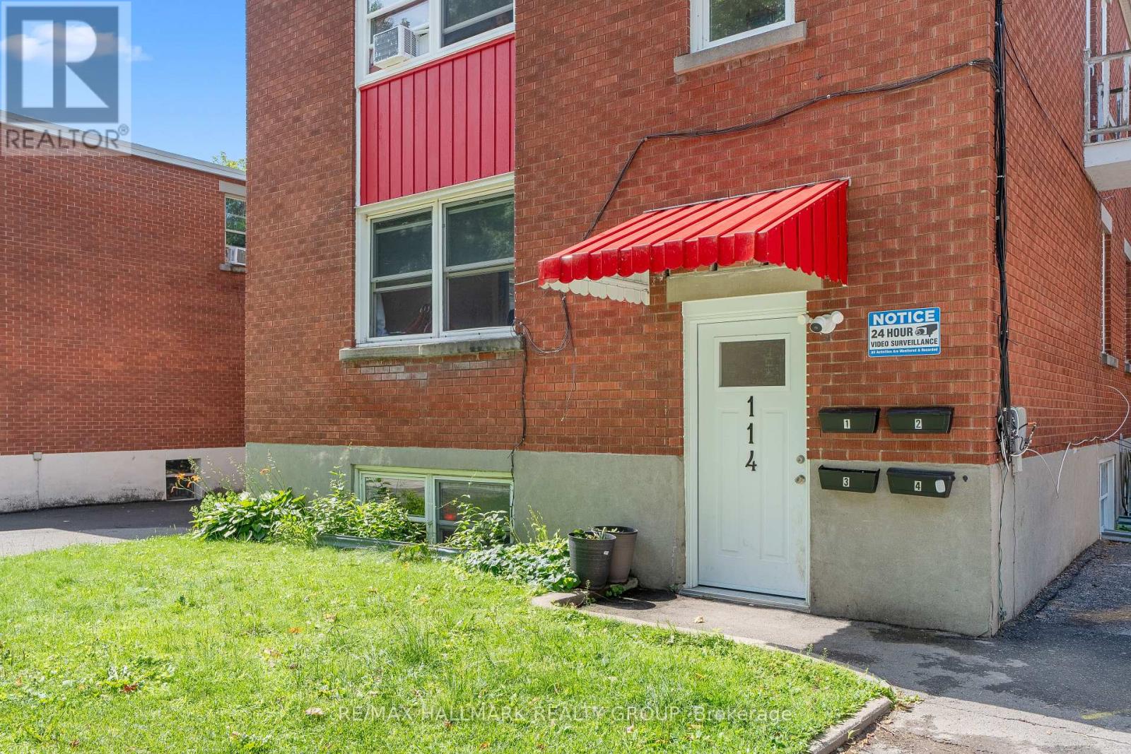 114 Lebrun Street, Ottawa, Ontario  K1L 5C9 - Photo 4 - X12380202