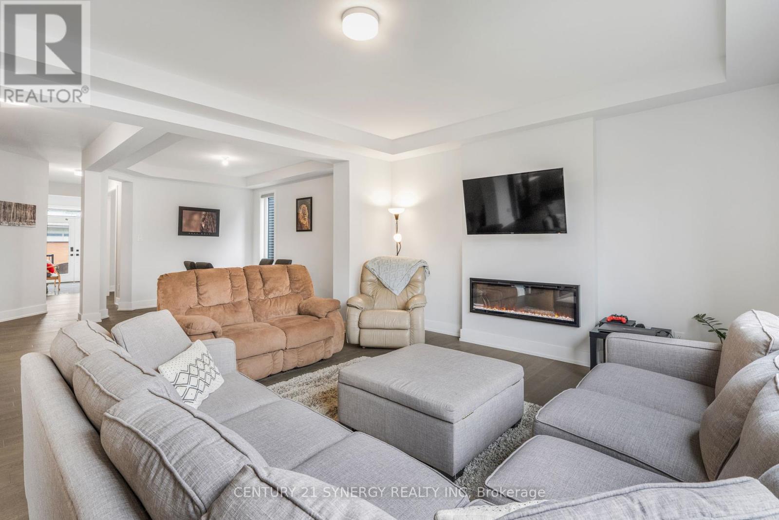 814 Crossgate Street, Ottawa, Ontario  K2J 7E3 - Photo 10 - X12380213