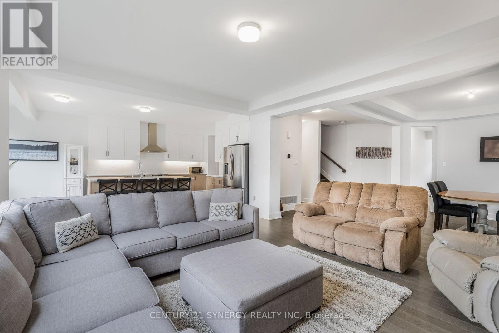 814 Crossgate Street, Ottawa, Ontario  K2J 7E3 - Photo 11 - X12380213