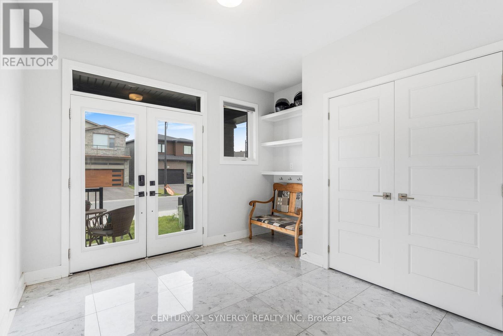 814 Crossgate Street, Ottawa, Ontario  K2J 7E3 - Photo 3 - X12380213