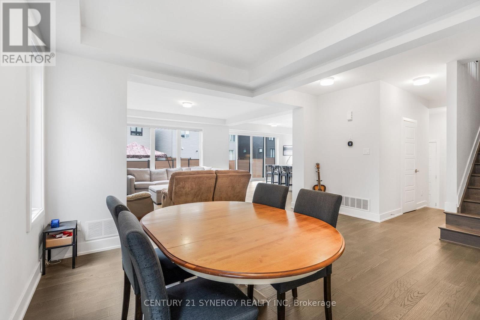 814 Crossgate Street, Ottawa, Ontario  K2J 7E3 - Photo 7 - X12380213