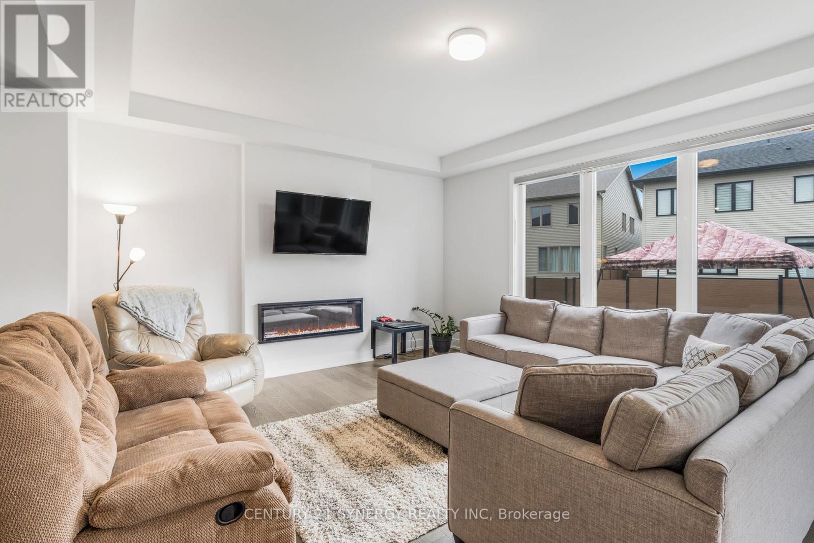 814 Crossgate Street, Ottawa, Ontario  K2J 7E3 - Photo 9 - X12380213