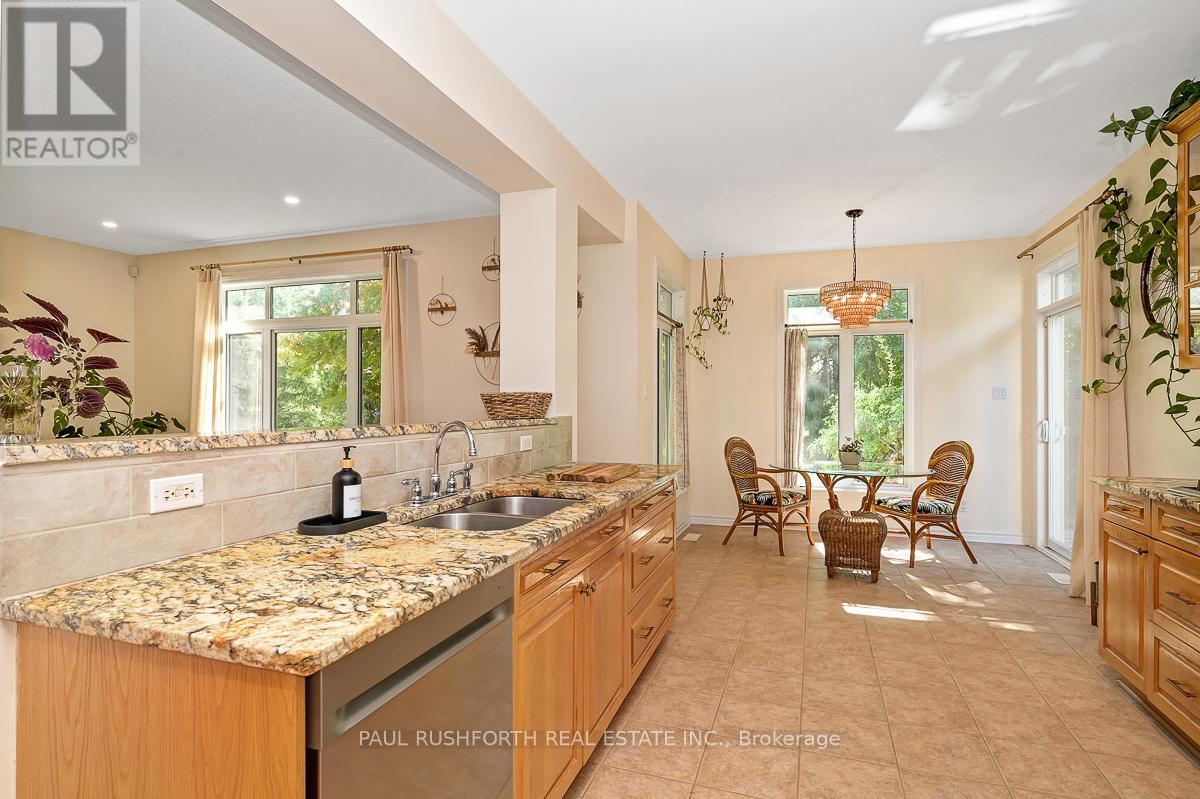 843 Long Point Circle, Ottawa, Ontario  K1T 4G1 - Photo 11 - X12380253