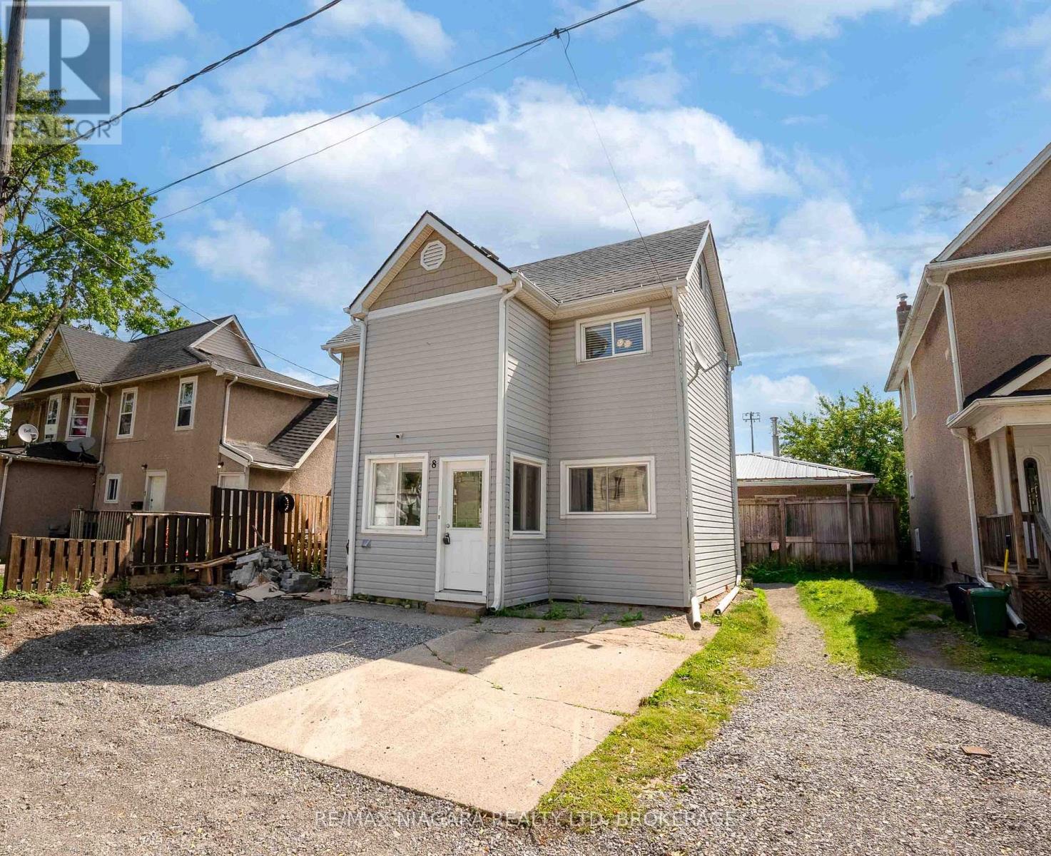 8 GARNER AVENUE, welland (welland downtown), Ontario