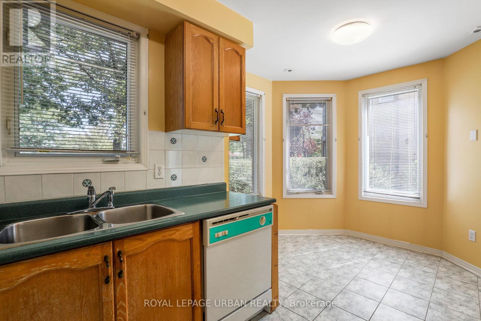 1015 - 28 Rosebank Drive, Toronto, Ontario  M1B 5Z1 - Photo 8 - E12376224