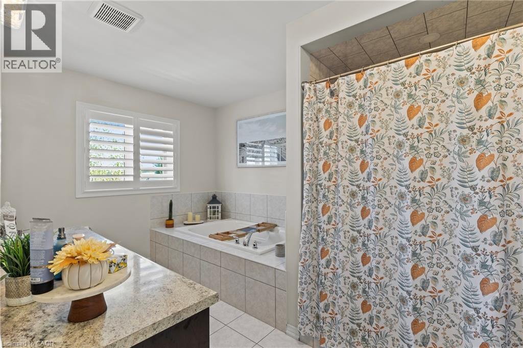 62 Esther Crescent, Thorold, Ontario  L3B 0G2 - Photo 23 - 40765977