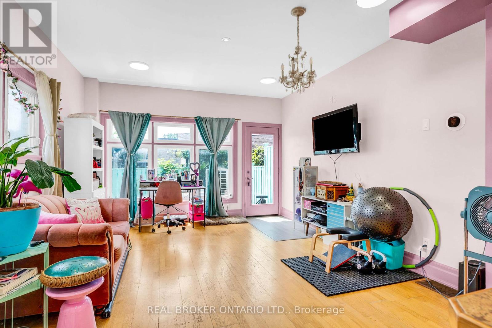 Property at 27 LINDNER STREET image 5