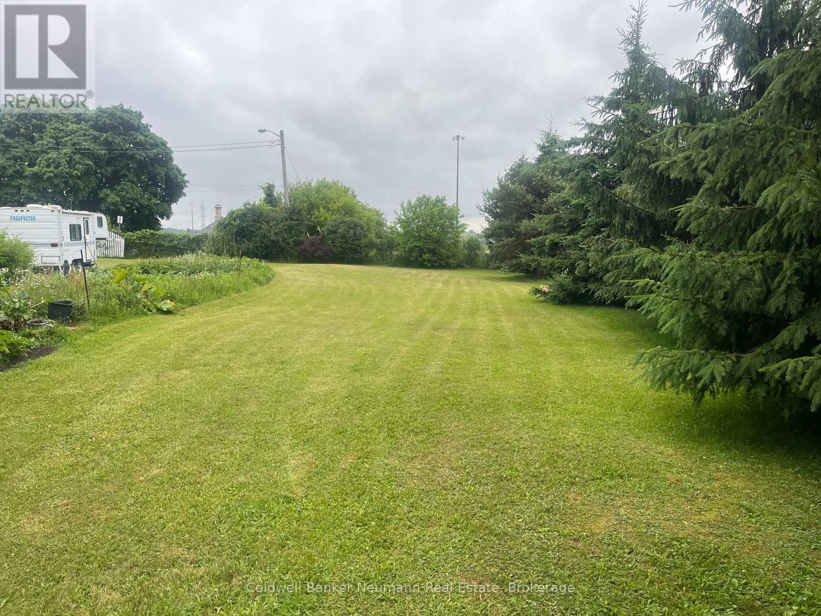 9 Eden Street, Guelph, Ontario  N1H 3E2 - Photo 2 - X12249387
