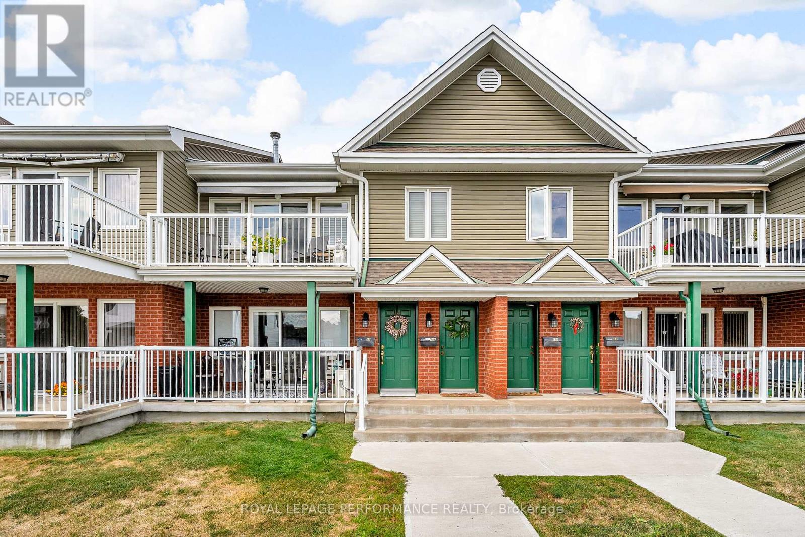 3 - 15 FIRST STREET W, Cornwall, Ontario