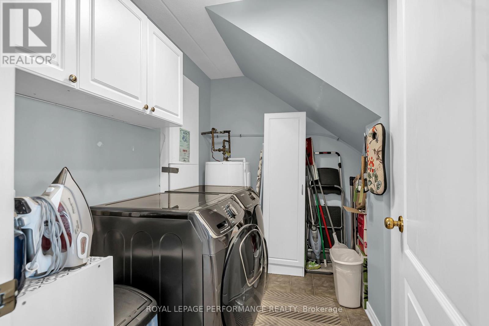 3 - 15 First Street W, Cornwall, Ontario  K6J 1B8 - Photo 11 - X12380260