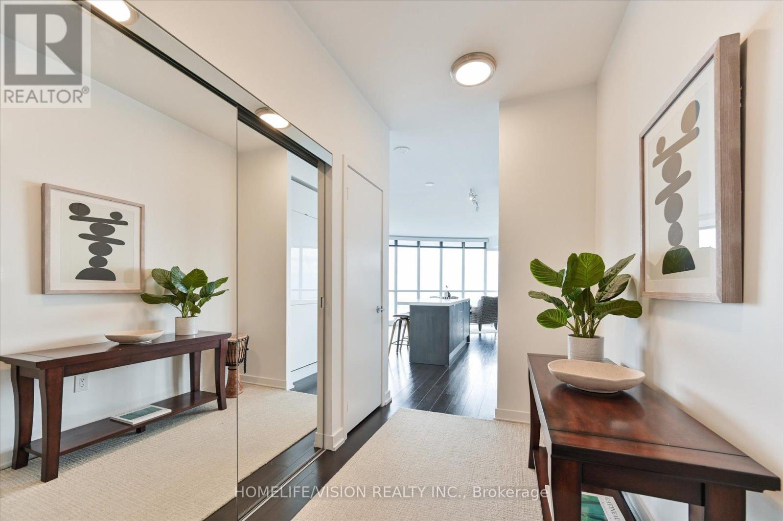 4806 - 21 Iceboat Terrace, Toronto, Ontario  M5V 4A9 - Photo 6 - C12380061