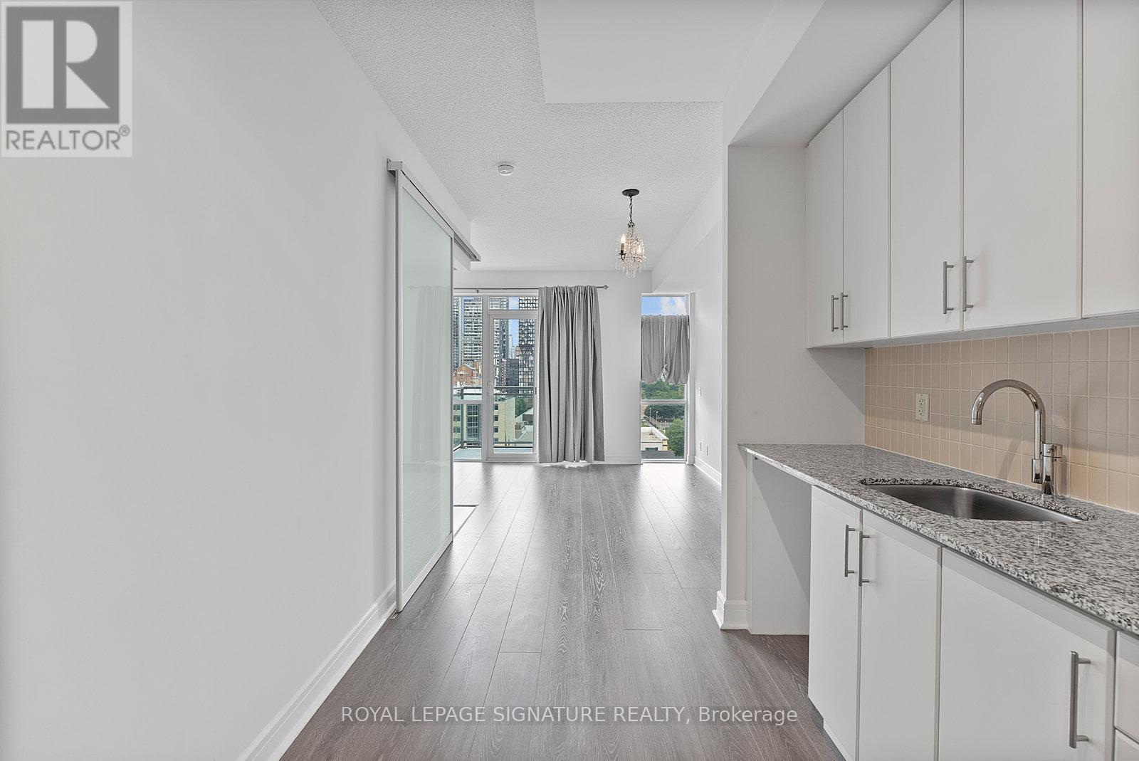 N1104 - 116 George Street, Toronto, Ontario  M5A 3S2 - Photo 4 - C12380087
