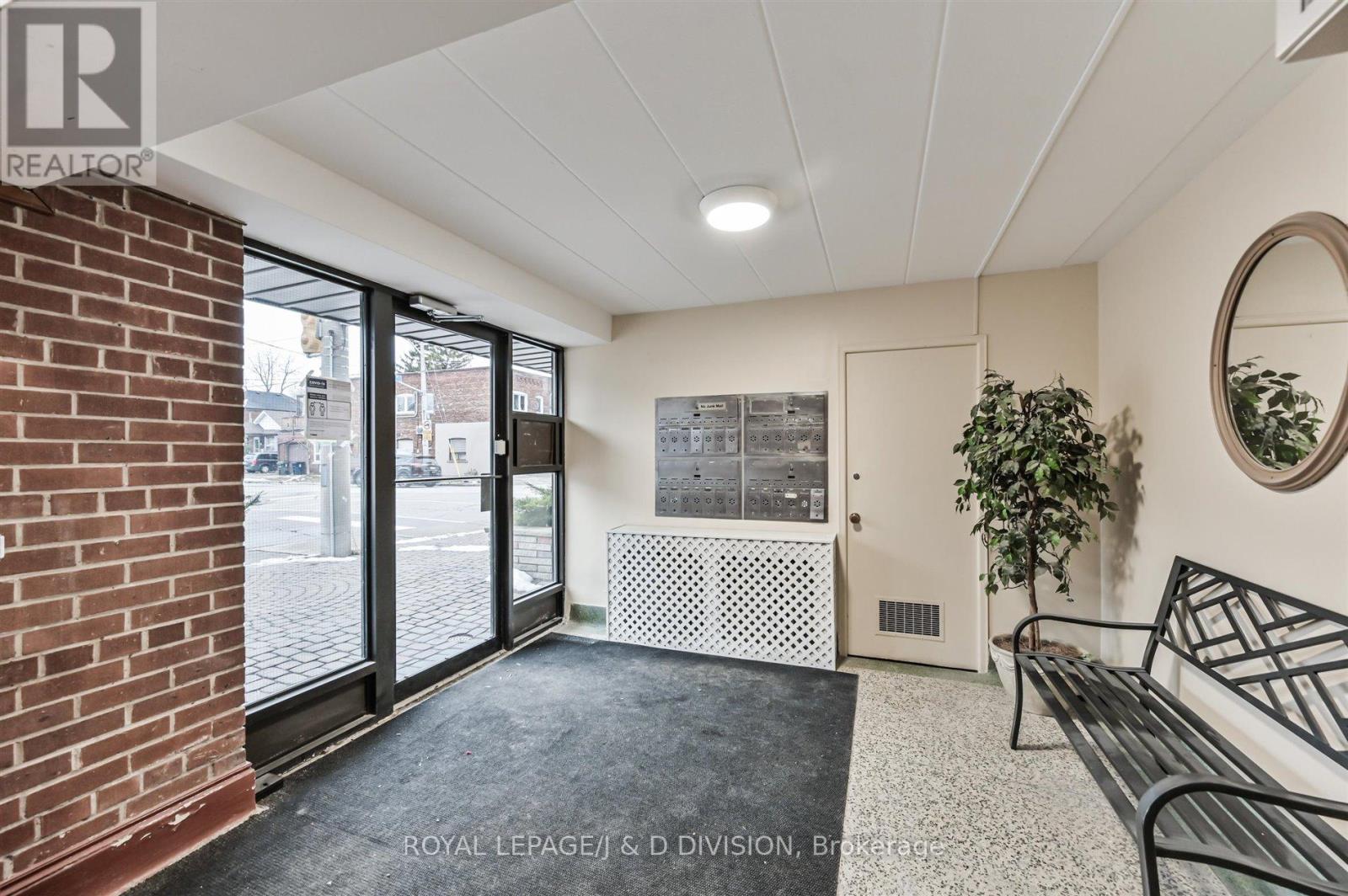301 - 325 Sammon Avenue, Toronto, Ontario  M4J 2A1 - Photo 13 - E12380056