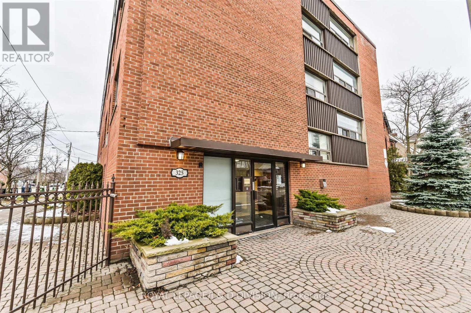 301 - 325 Sammon Avenue, Toronto, Ontario  M4J 2A1 - Photo 2 - E12380056