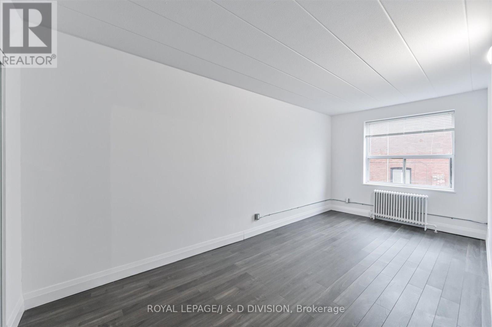 301 - 325 Sammon Avenue, Toronto, Ontario  M4J 2A1 - Photo 8 - E12380056