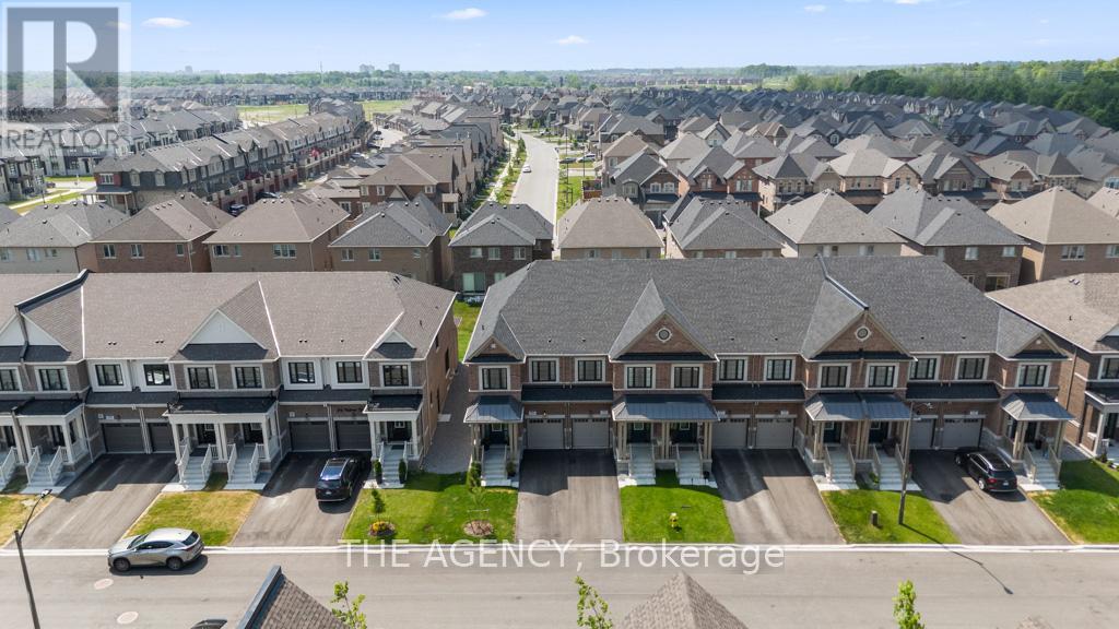 52 Velvet Drive, Whitby, Ontario  L1P 0P6 - Photo 2 - E12380068