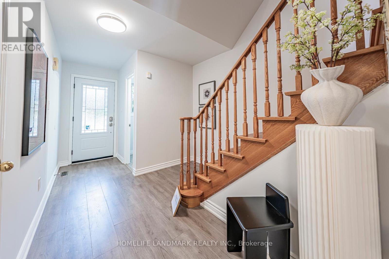 356 Brownridge Drive, Vaughan (Brownridge), Ontario  L4J 5W9 - Photo 6 - N12380054