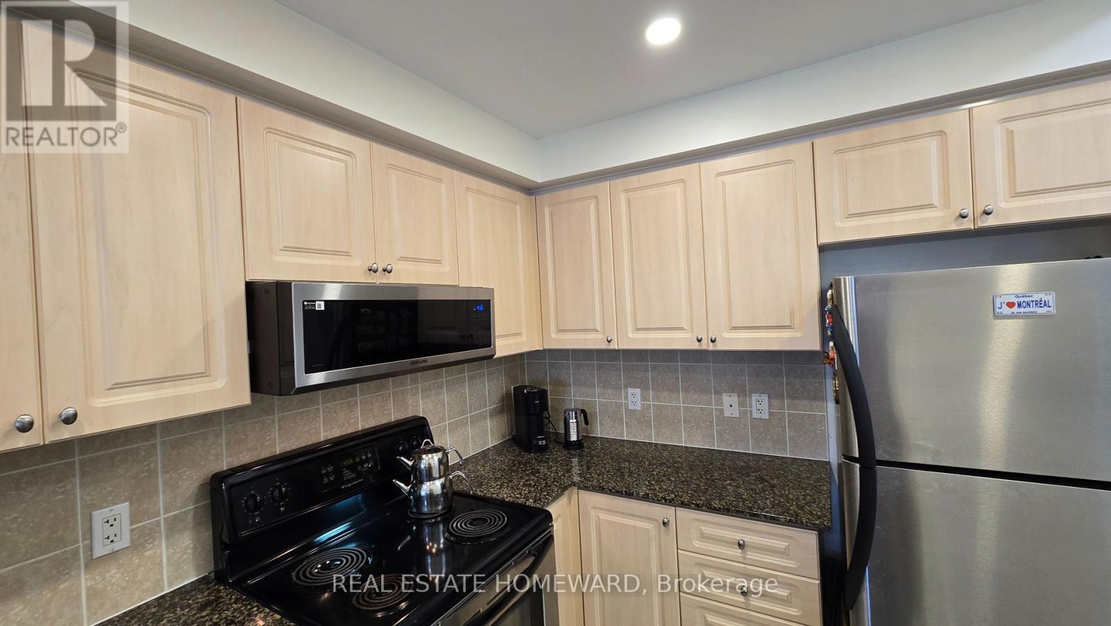 314 - 2 Maison Parc Court, Vaughan, Ontario  L4J 9K4 - Photo 10 - N12380070
