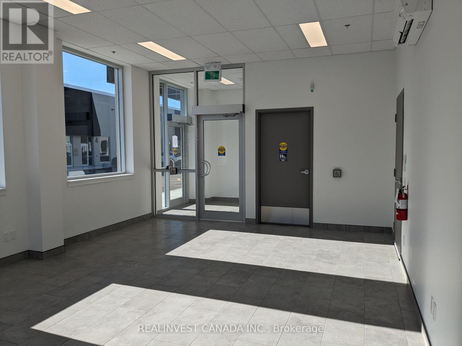 1 - 251 King Street, Barrie, Ontario  L4N 6B5 - Photo 5 - S12379952