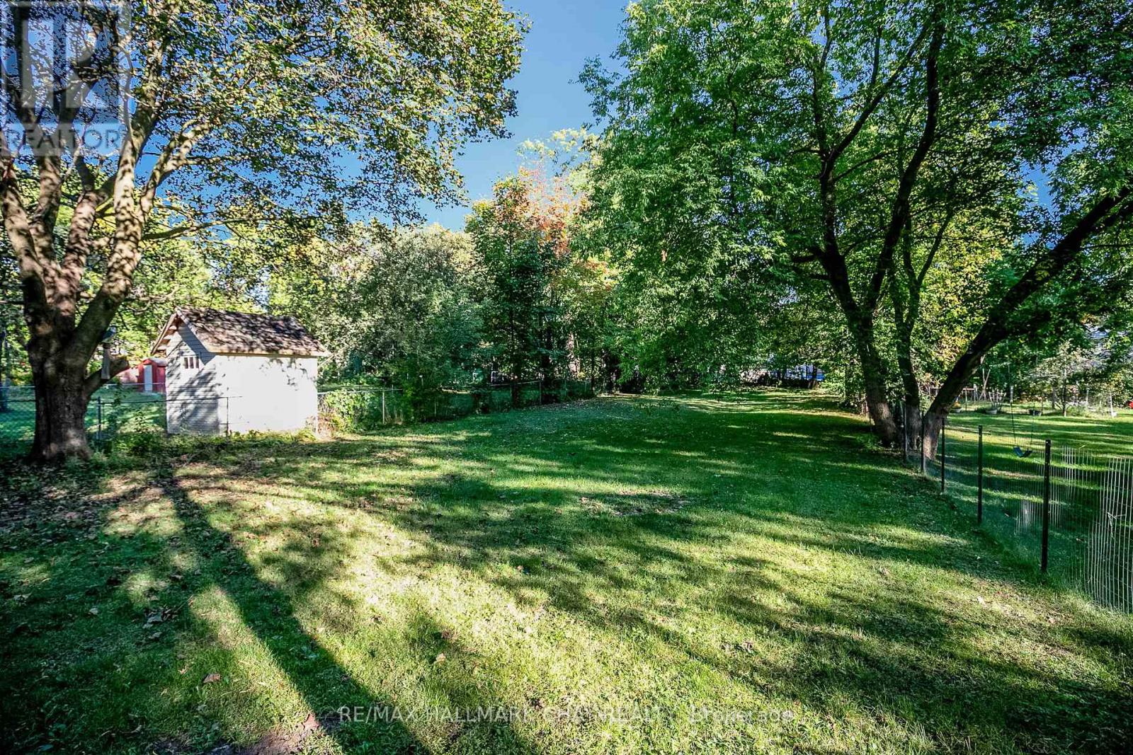111 Penetang Street, Barrie, Ontario  L4M 1V7 - Photo 19 - S12380106