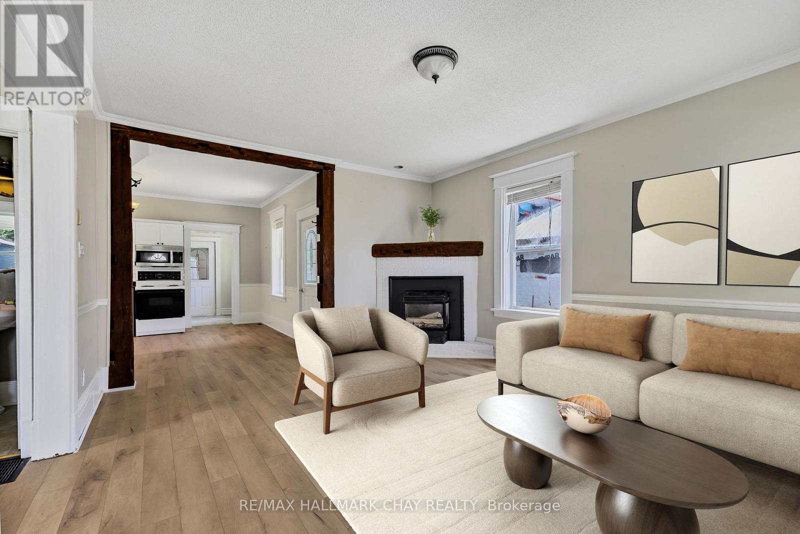 111 Penetang Street, Barrie, Ontario  L4M 1V7 - Photo 4 - S12380106