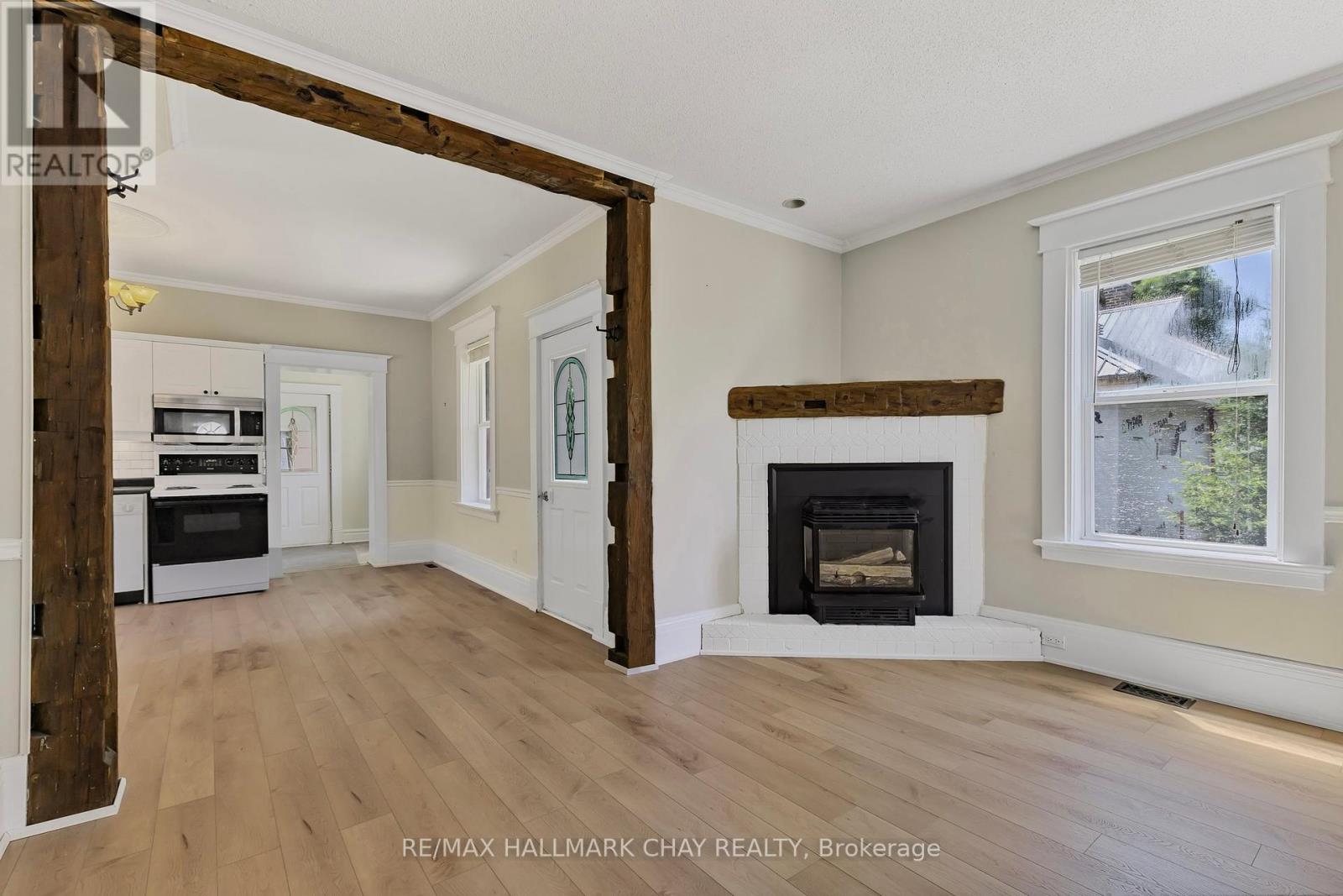 111 Penetang Street, Barrie, Ontario  L4M 1V7 - Photo 5 - S12380106