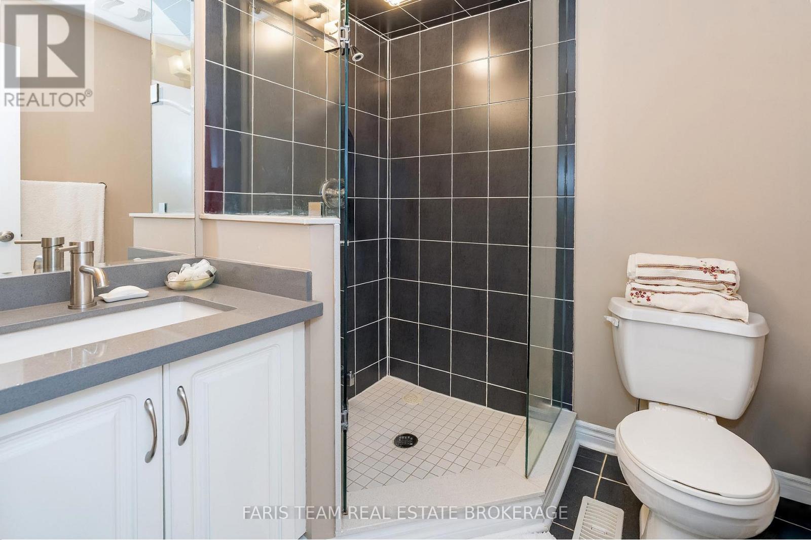 17 Waterview Road, Wasaga Beach, Ontario  L9Z 0E9 - Photo 15 - S12380129