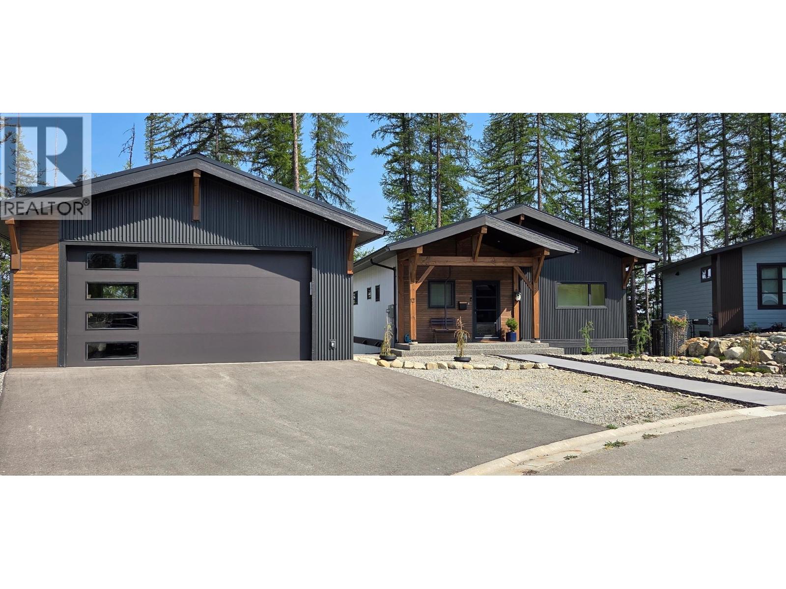 12 Sullivan View, Kimberley, British Columbia  V1A 0A7 - Photo 2 - 10360776