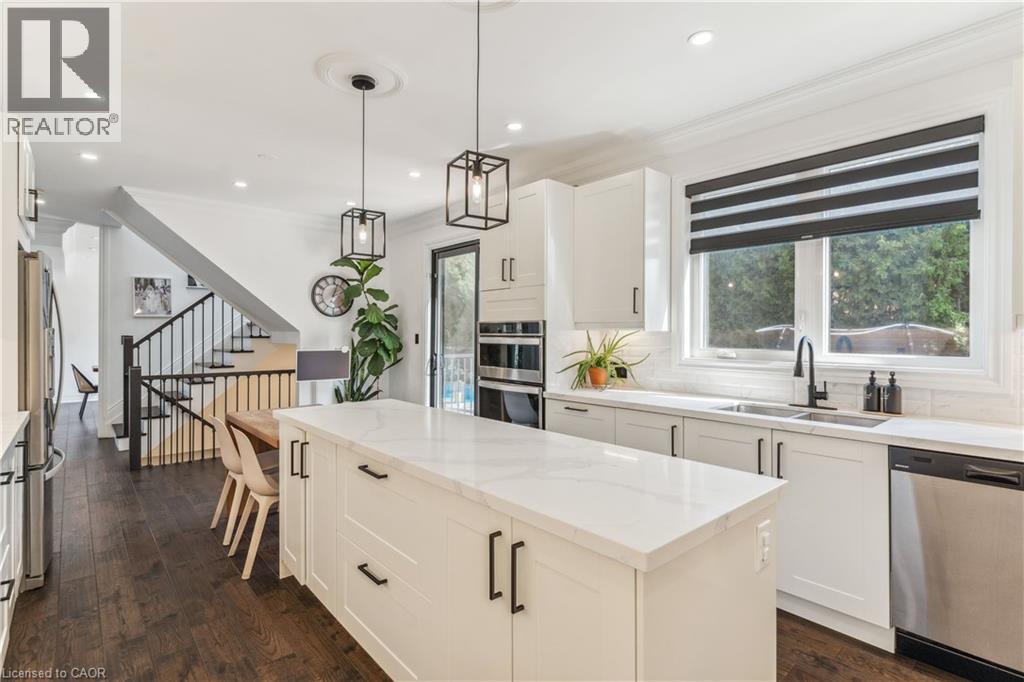 2032 Rebecca Street, Oakville, Ontario  L6L 2A2 - Photo 14 - 40766093