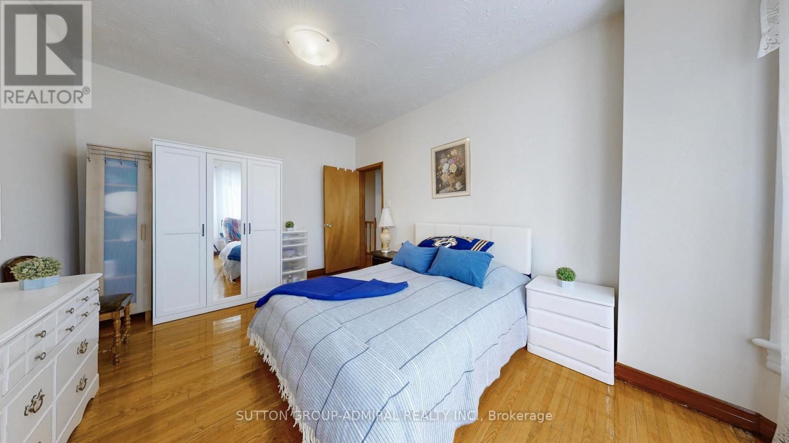90 Westmoreland Avenue, Toronto, Ontario  M6H 2Z7 - Photo 23 - W12379918