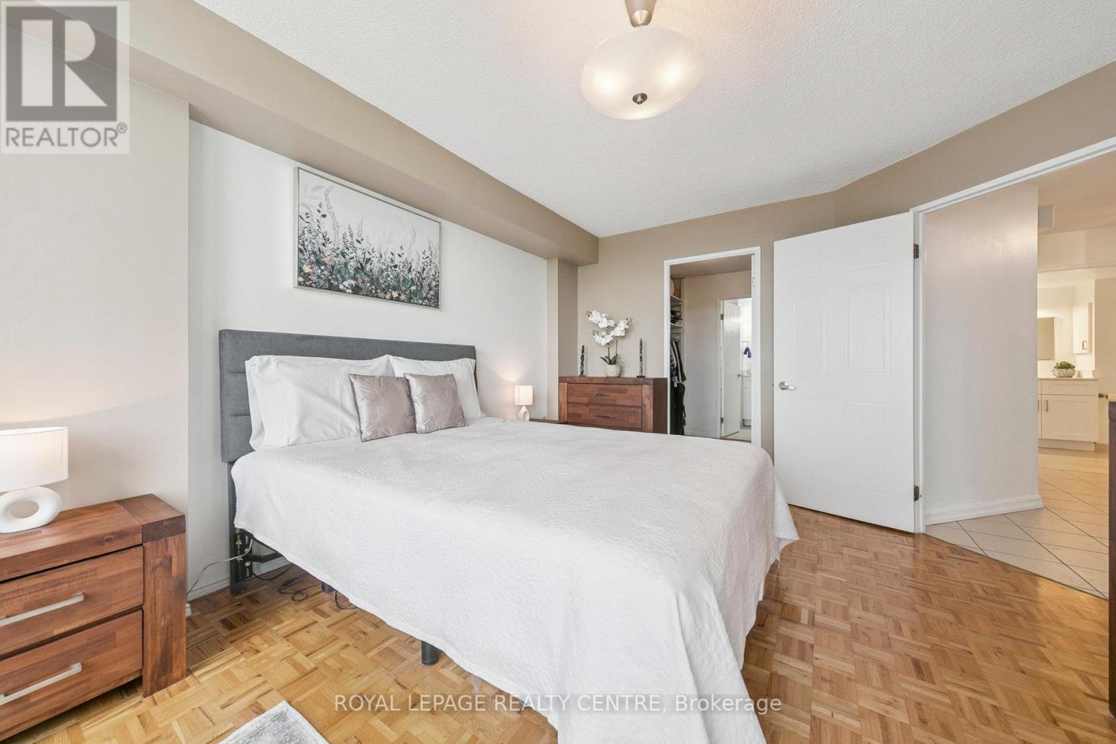 807 - 1110 Walden Circle, Mississauga, Ontario  L5J 4R3 - Photo 15 - W12379921