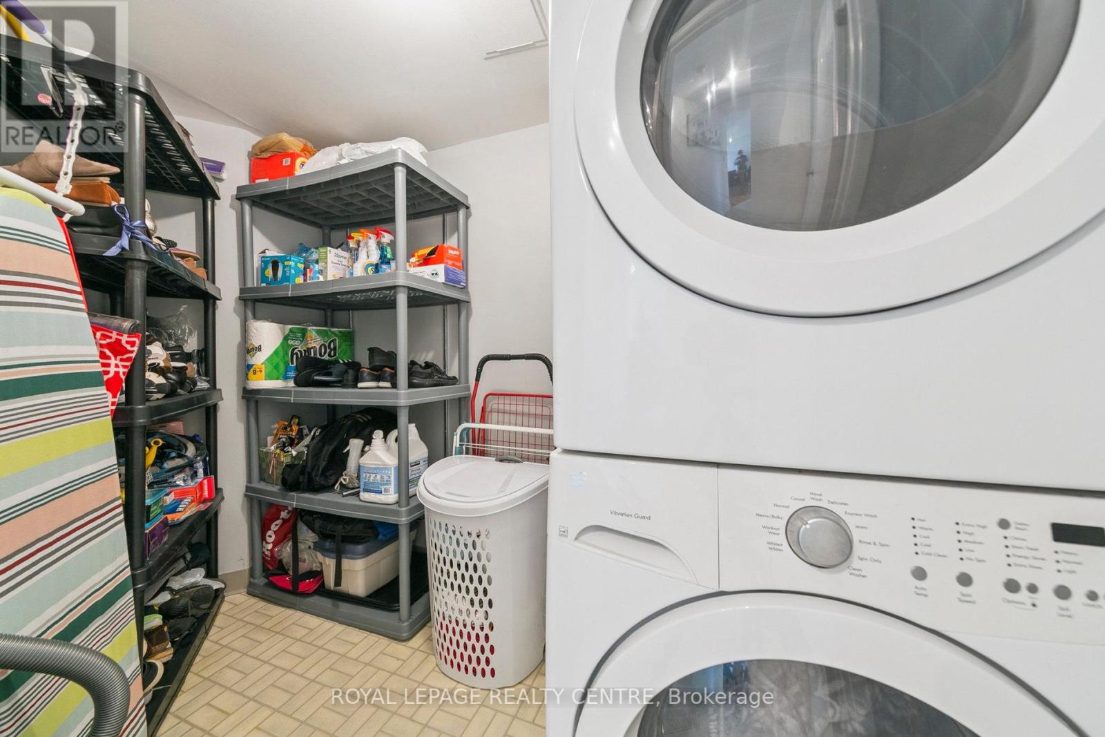 807 - 1110 Walden Circle, Mississauga, Ontario  L5J 4R3 - Photo 22 - W12379921