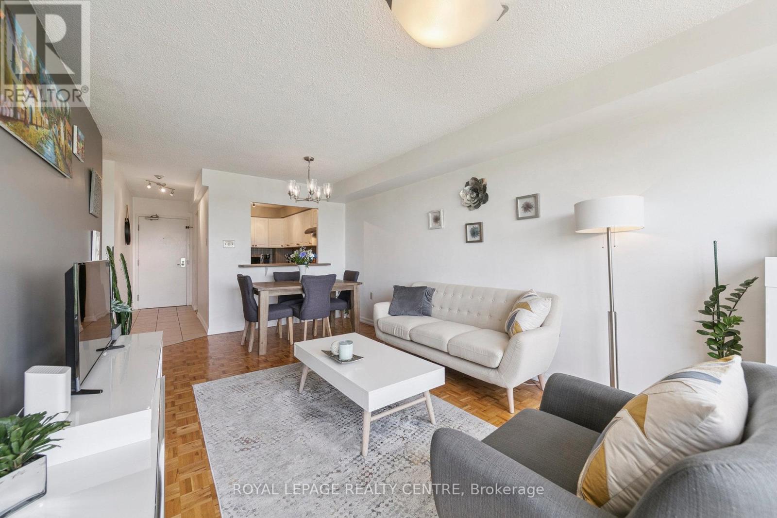 807 - 1110 Walden Circle, Mississauga, Ontario  L5J 4R3 - Photo 6 - W12379921