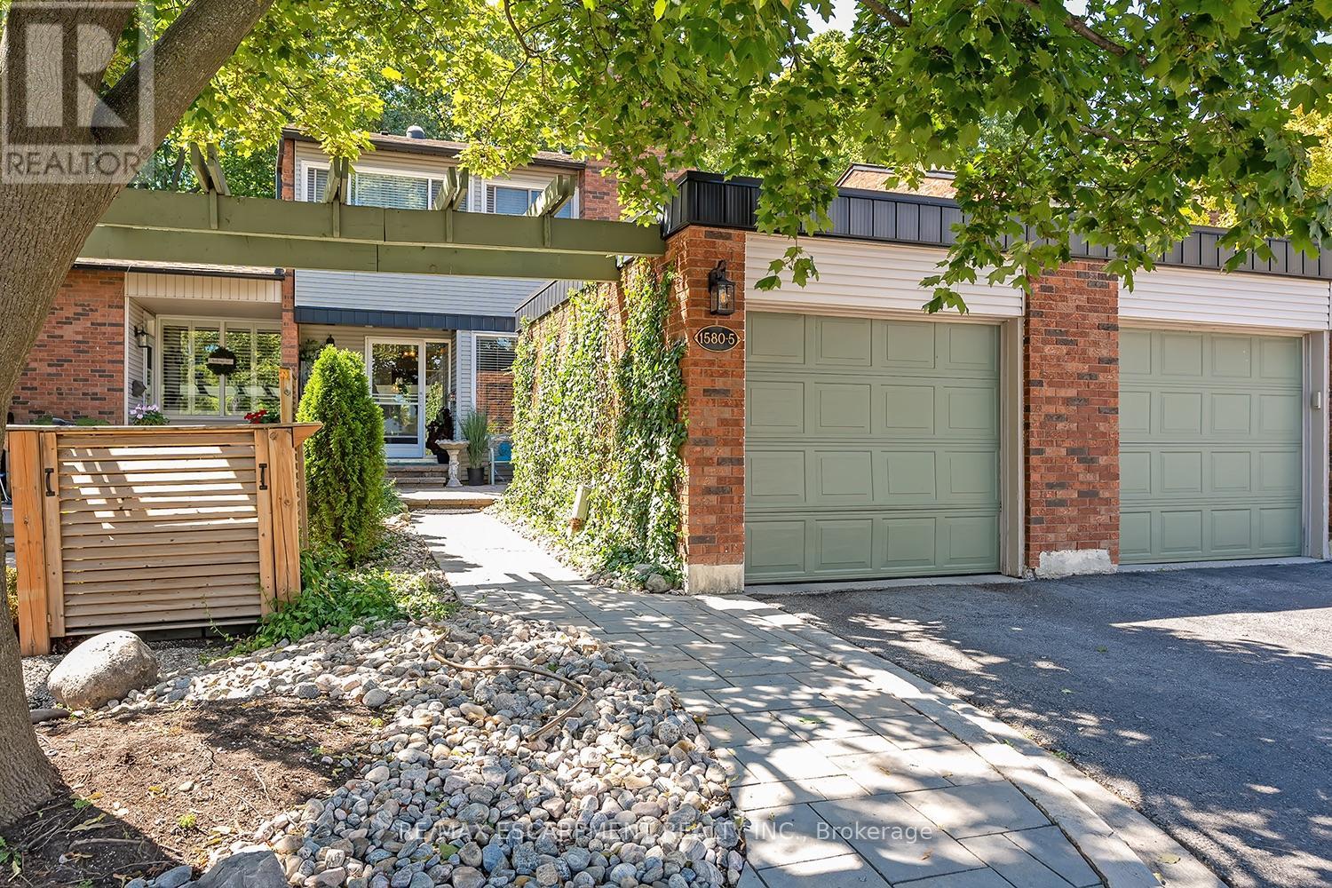 5 - 1580 Kerns Road, Burlington, Ontario  L7P 3A7 - Photo 2 - W12379982